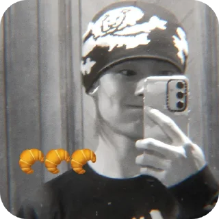 🥐 emoji JEONGIN | фото из "архив по чонину" | @B13AN7 Telegram sticker 23 of 40