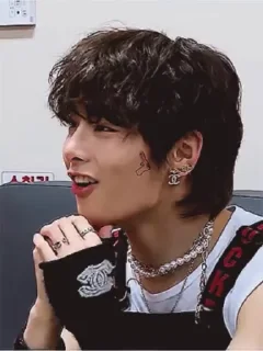 Sticker from SKZ LOVERBOYS — @stckrRobot