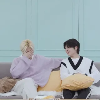 🩰 emoji jinnie&i.n |@skzstickersss Telegram sticker 8 of 14