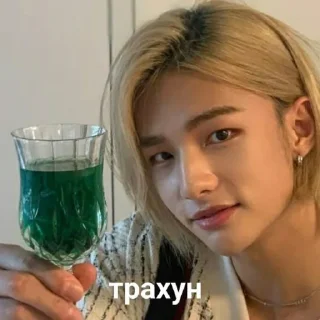 💋 emoji К-поп легендс Telegram sticker 5 of 79