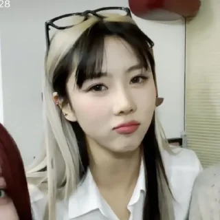 Sticker from ♡⃕  yoohyeon :: @miklhsa
