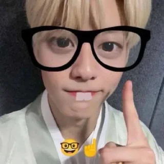 Sticker from soobin @kweqix