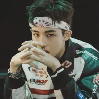 🕹 emoji winwin by @stikersnct Telegram sticker 10 of 71