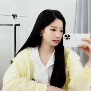 💡 emoji dahyun & @LO6V3R Telegram sticker 6 of 35