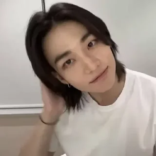 🪐 emoji hyunjin Telegram sticker 6 of 30