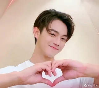 Sticker from 💗Влюбиться в твою улыбку💗드라마💗