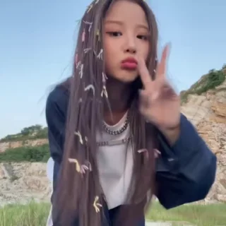 Sticker from TikTok videos @forchloeyoung