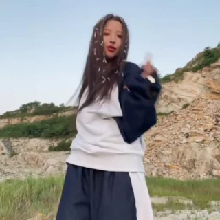 😑 emoji TikTok videos @forchloeyoung Telegram sticker 5 of 16