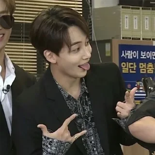 Sticker from jjongjjongie🤍✨