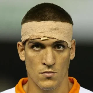 🤕 emoji Oriol romeu by @StikerYaratishbot Telegram sticker 3 of 9