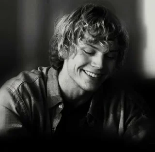 🤩 emoji Evan Peters Telegram sticker 16 of 46