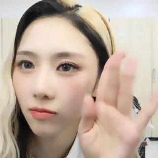 🥥 emoji ♡⃕  yoohyeon :: @miklhsa Telegram sticker 8 of 50