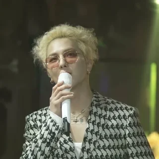 Sticker from MINO WINNER
