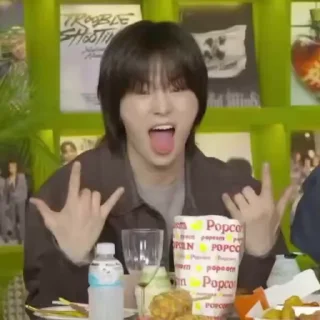 Sticker from xdinaryyyy