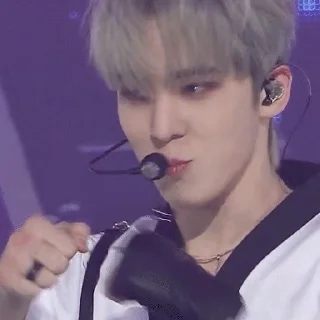 Sticker from ATEEZ MEMES 3 @chaephiil