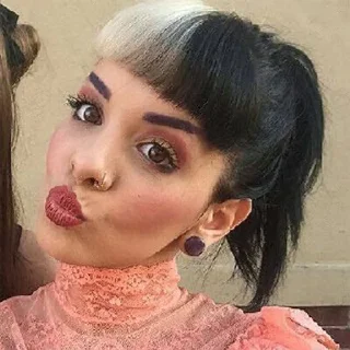 🦷 emoji мелани самая лучшая в мире богиня Telegram sticker 6 of 29