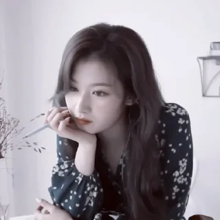 Sticker from #𝐈𝐧𝐓𝐡𝐞𝐒𝐡𝐨𝐰𝐓𝐨𝐝𝐚𝐲: sana ;: by @paradismaudit
