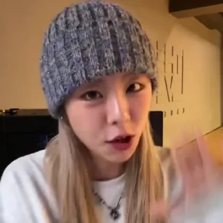 Sticker from wheein @tkachhelp