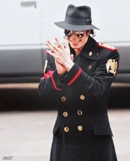 😎 emoji Майк любит дольче милк🥰 Telegram sticker 9 of 24