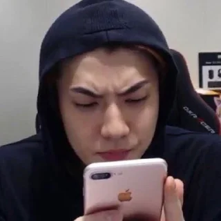 🧐 emoji какое-то название Telegram sticker 8 of 25