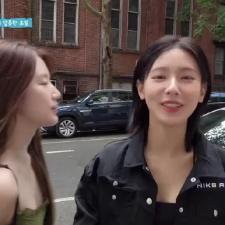 Sticker from (g)i-dle shuhua @g1dlehelp