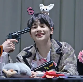 🌟 emoji skz_world_domination Telegram sticker 15 of 96
