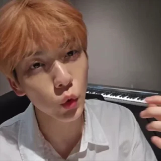 🙈 emoji soobin 260424 @choiyeonbinwd Telegram sticker 17 of 30