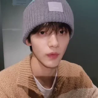 Sticker from soobin @hyuk228