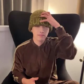 Sticker from hongjoong @aimkts
