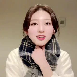 🎠 emoji gaeul by @ioveomi Telegram sticker 21 of 30
