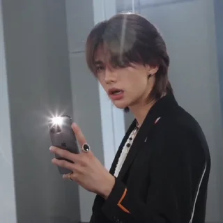 Sticker from hyunjin @dejst