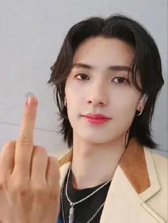 🖕 emoji 💍Xdinary heroes💍 Telegram sticker 7 of 93