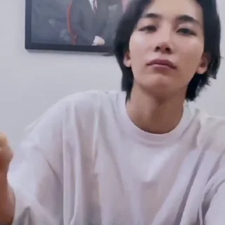 Sticker from jeonghan @svtwe