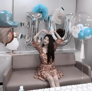 🛼 emoji iu :: @fannhelps Telegram sticker 23 of 26