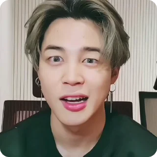 Sticker from ✦Чиʍин
@kpopxcom