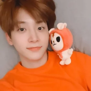 Sticker from (( 🪐 ) `` jungmo by @midoriaas