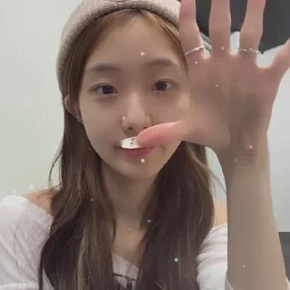 Sticker from yeojinᅠᅠ? ᅠᅠ@ST01W