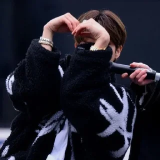 Sticker from jisung // @kktwb //
