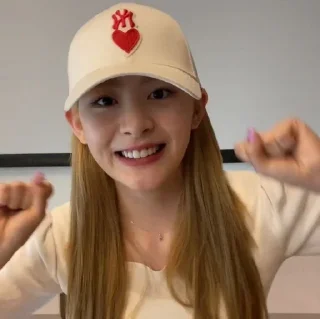 🙇‍♀️ emoji ✿⁠⋌Seeun Stayc⋋⁠✿ ⁠ Telegram sticker 18 of 26