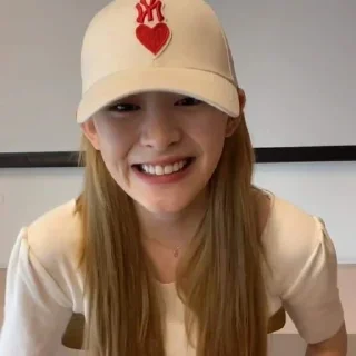 🙇‍♀️ emoji ✿⁠⋌Seeun Stayc⋋⁠✿ ⁠ Telegram sticker 2 of 26