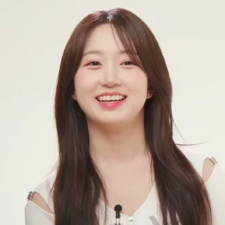 Sticker from `haewon . . @helpnmixx