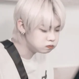 Sticker from 𖥻 yeonjun : 🌊 : @lumicore_present