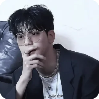 🤔 emoji Soobin_nikii.kor Telegram sticker 1 of 17