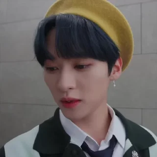 Sticker from lee know (v)log 8 - @Q5BYE