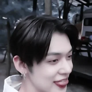 Sticker from ` 𝗬𝗲𝗼𝗻𝗷𝘂𝗻 𝗯𝘆 @m2e58l