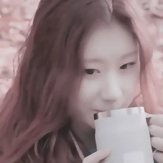 🍥 emoji ((🍥) – ’’✷ ryuryeong ! @nightmiraclestickers Telegram sticker 13 of 50