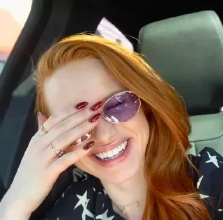 🤦‍♀️ emoji Madeline Petsch💋 Telegram sticker 12 of 60