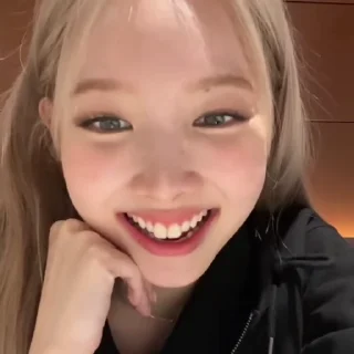 🍩 emoji Nayeon @vinihelpi Telegram sticker 14 of 30