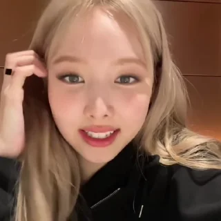 🍩 emoji Nayeon @vinihelpi Telegram sticker 22 of 30