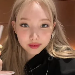 🍩 emoji Nayeon @vinihelpi Telegram sticker 23 of 30